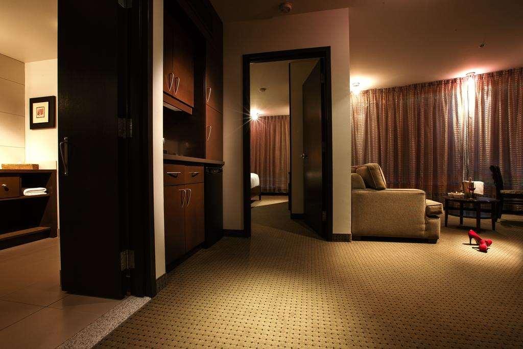 בושרוויל Hotel Mortagne חדר תמונה
