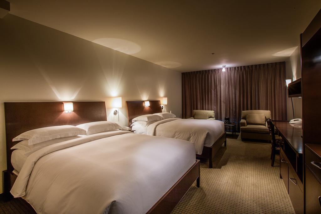 בושרוויל Hotel Mortagne מראה חיצוני תמונה