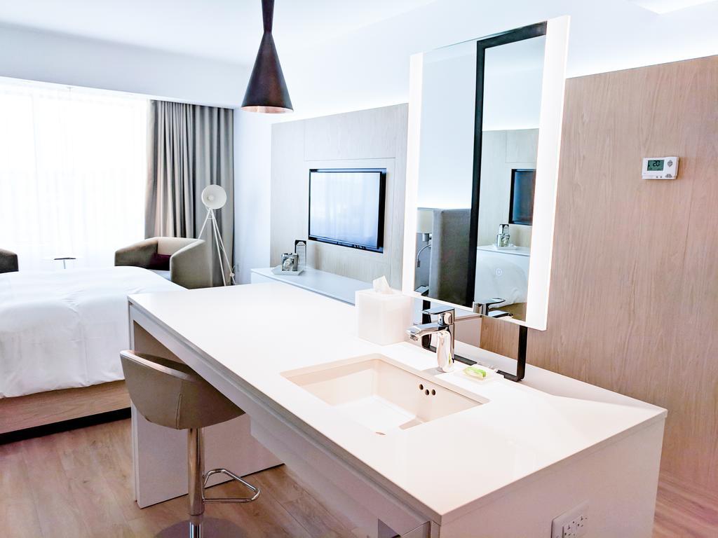בושרוויל Hotel Mortagne מראה חיצוני תמונה