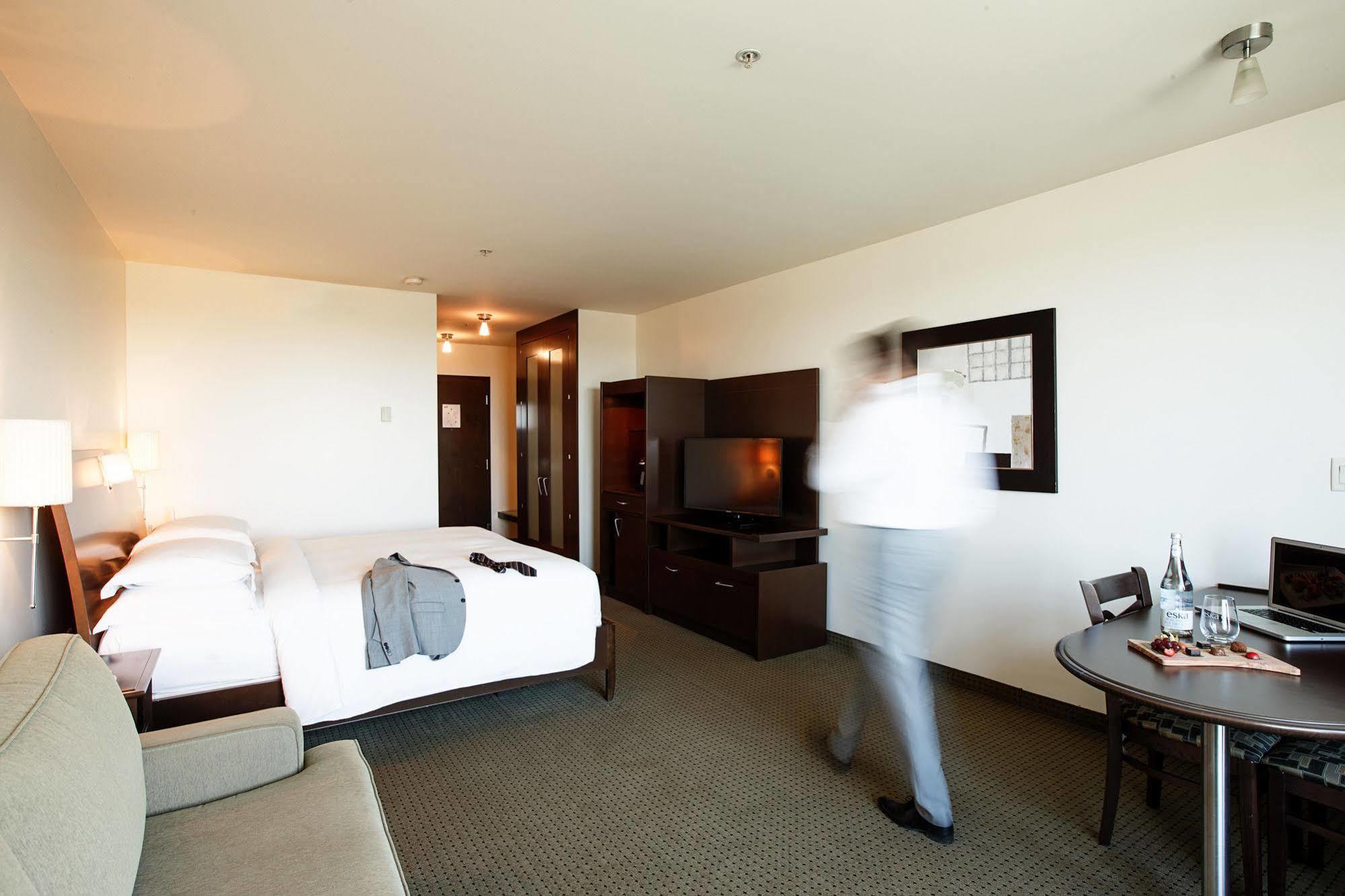 בושרוויל Hotel Mortagne מראה חיצוני תמונה